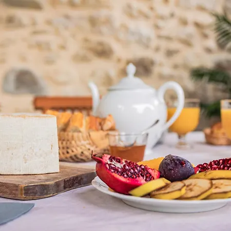 לינה וארוחת בוקר Ostal Cassinia Maison D Hotes De Charme Avec Petit Dejeuner Gourmand
