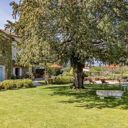 לינה וארוחת בוקר Ostal Cassinia