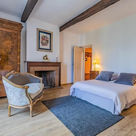 לינה וארוחת בוקר Ostal Cassinia Cassagne